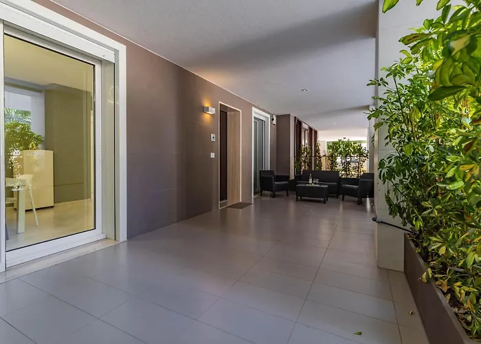 Apartment Elilux - Zona Policlinico, Garage E Posto Auto *