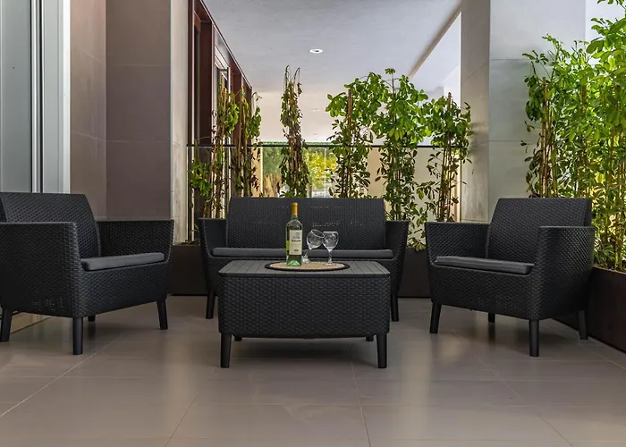 Elilux - Zona Policlinico, Garage E Posto Auto Apartment *