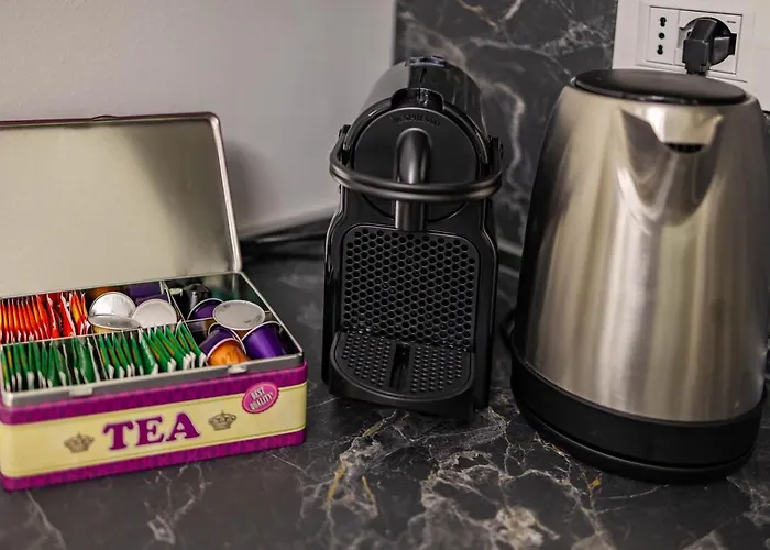 Elilux - Zona Policlinico, Garage E Posto Auto * Bari