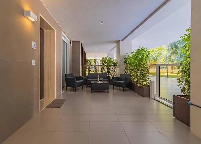 Elilux - Zona Policlinico, Garage E Posto Auto Apartment